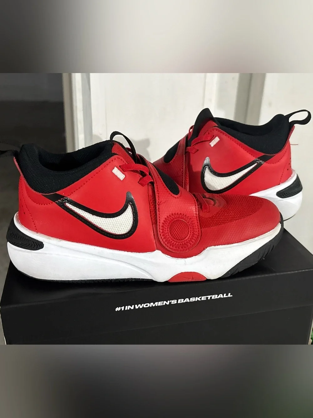 Boys Nike Hustle D11 University Red